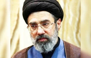 Вместо сына Хаменеи иранцам показывают фото, измененные ИИ